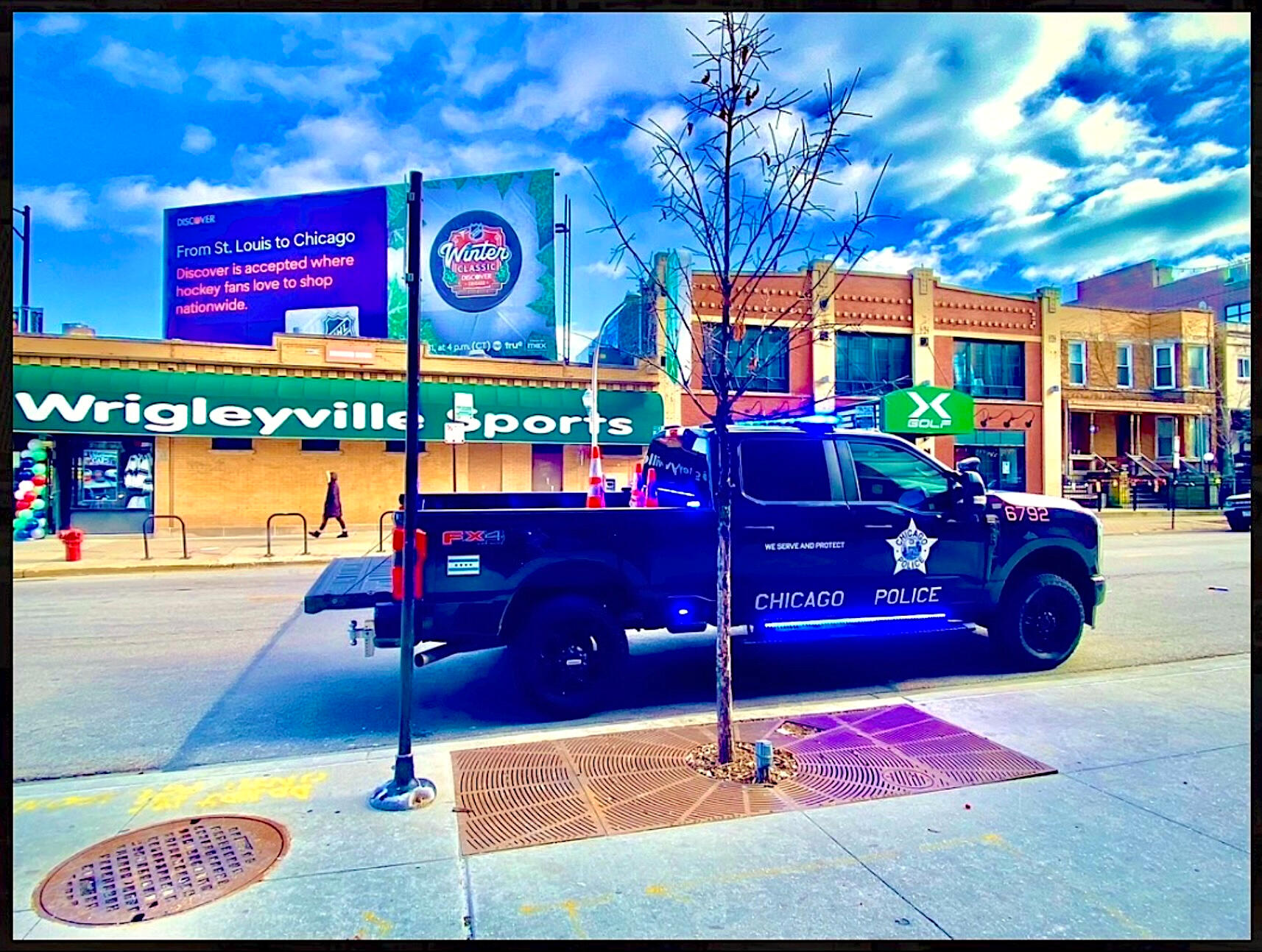 WrigleyVille Chicago Police